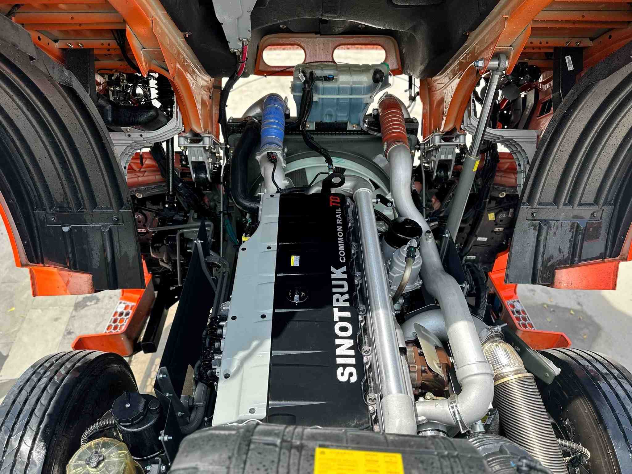 dong-co-Howo-TH7-N-460-HP